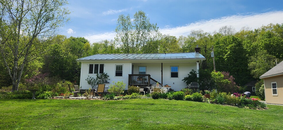 1890 W Creek Rd, Florence, VT en venta - Foto del edificio - Imagen 1 de 8