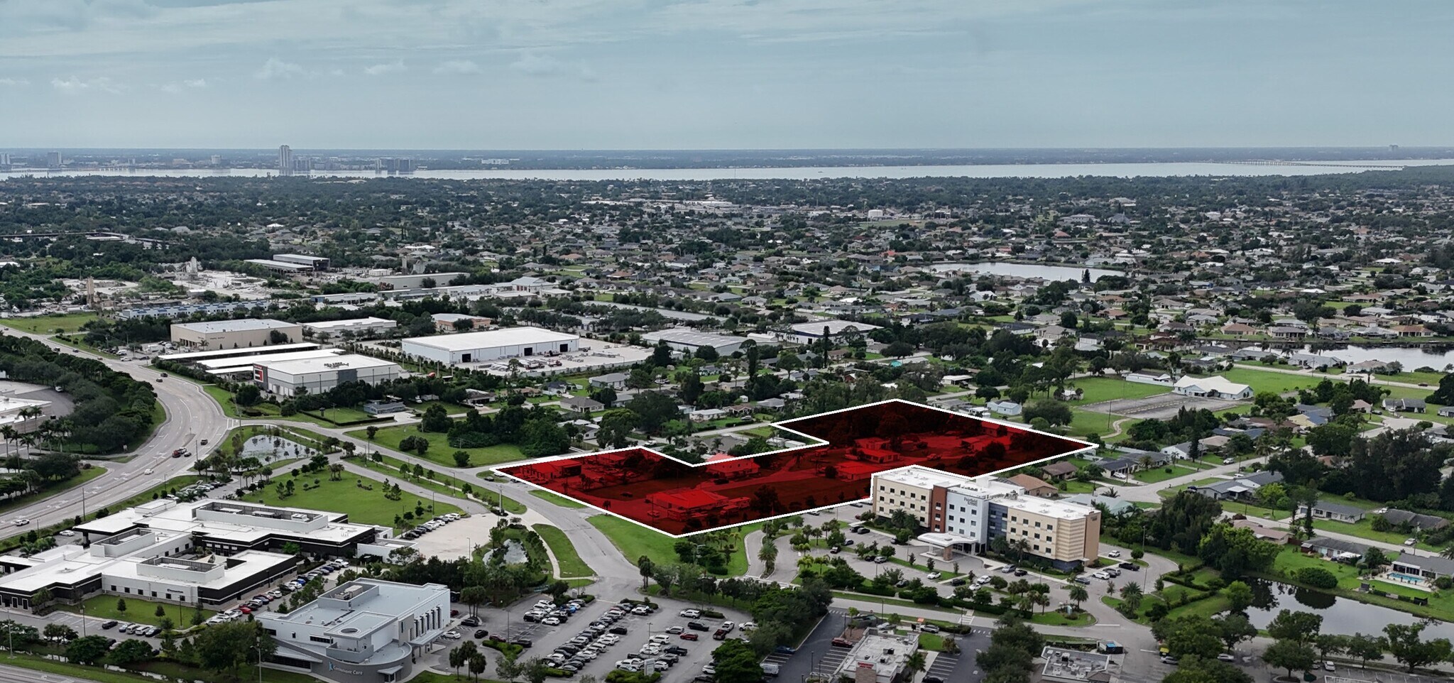 4.2 +/- Acres on Old Pondella Rd. cartera de 5 inmuebles en venta en LoopNet.es Vista aérea- Imagen 1 de 3