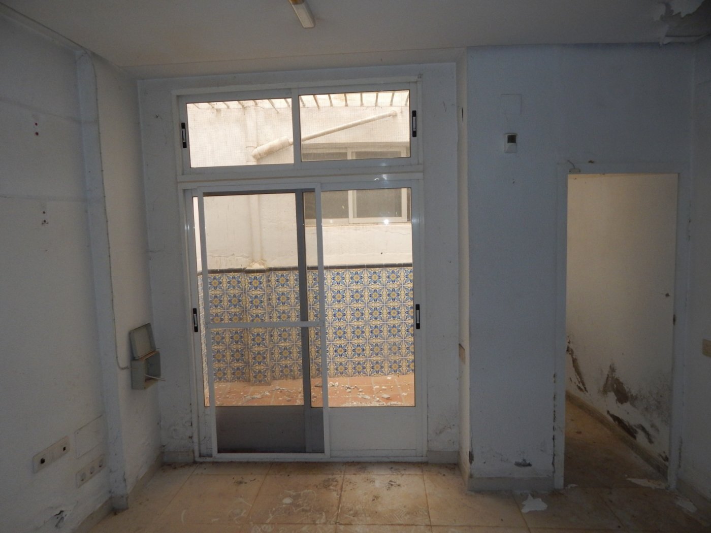Local en València en venta Foto del edificio- Imagen 1 de 12