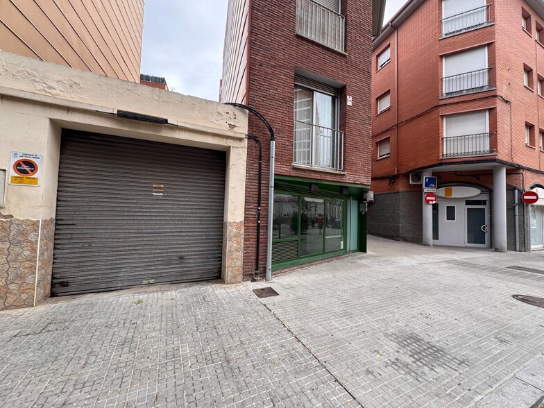 Edificio residencial en Sant Feliu de Llobregat, Barcelona en venta - Foto del edificio - Imagen 3 de 4