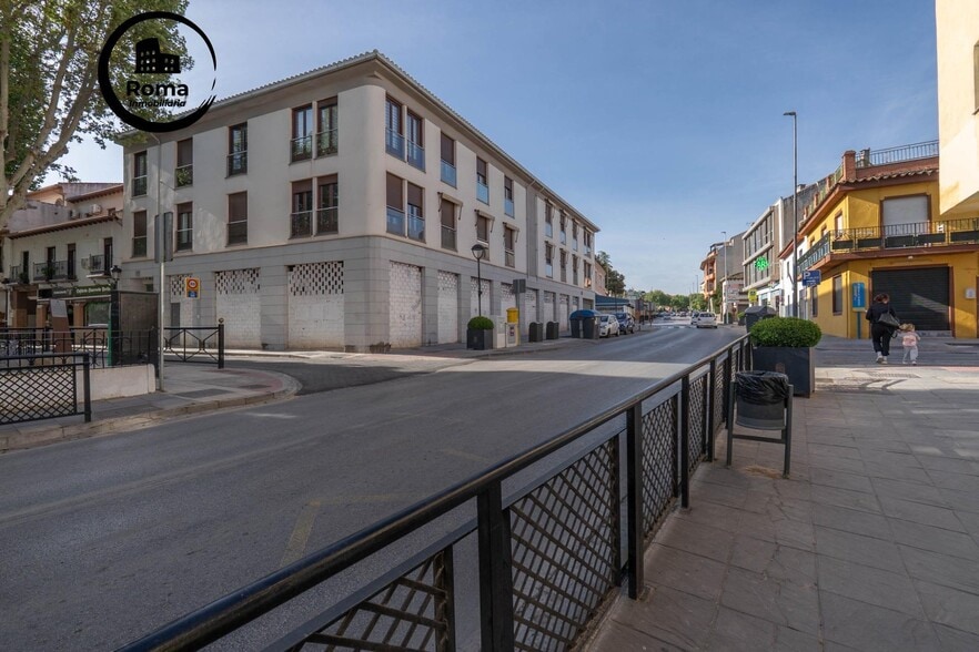 Local en Ogíjares en venta - Foto del edificio - Imagen 3 de 27