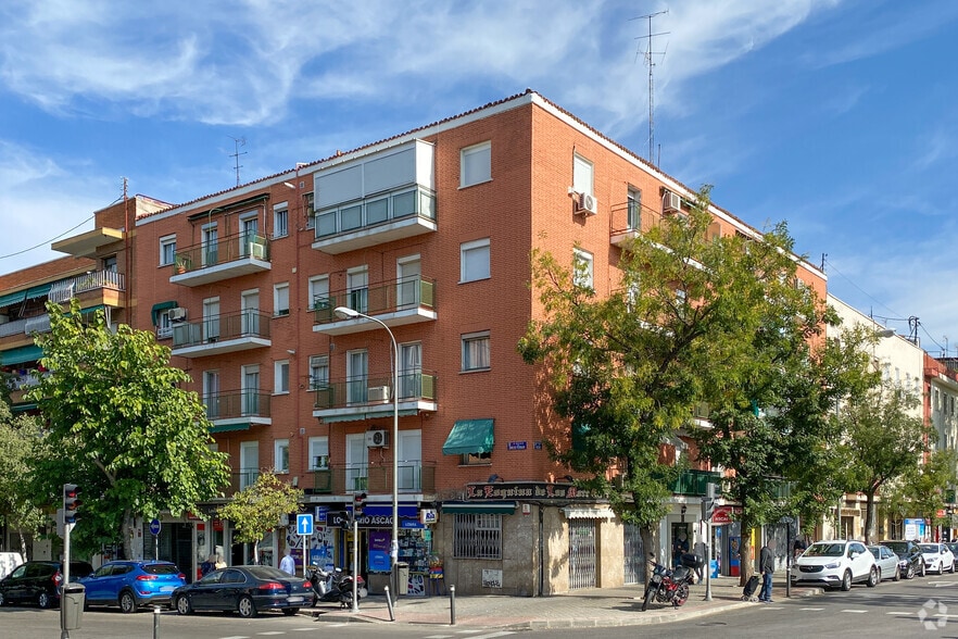 Edificio residencial en Madrid, Madrid en venta - Foto del edificio - Imagen 3 de 3
