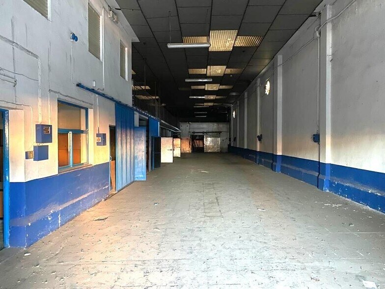 Nave en Cáceres en venta - Foto del edificio - Imagen 2 de 17