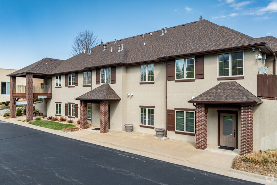 1546 E Bradford Pky, Springfield, MO en venta - Foto del edificio - Imagen 2 de 23