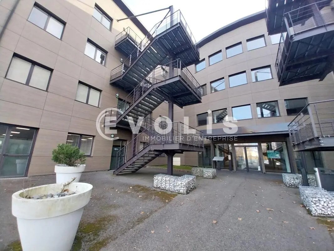 Oficina en Bourgoin-Jallieu en alquiler Foto del edificio- Imagen 1 de 13