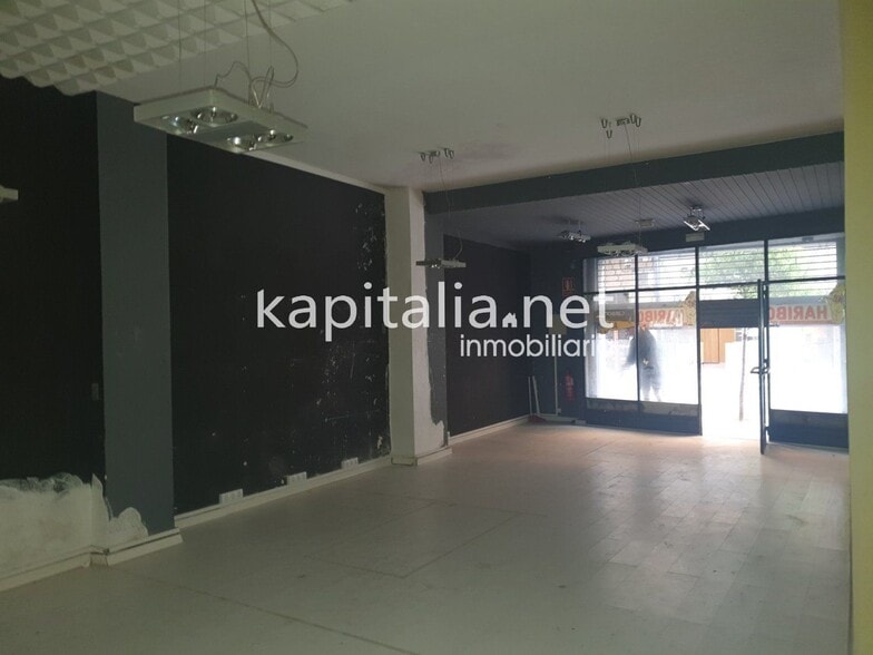 Local en Ontinyent, Valencia en venta - Foto del edificio - Imagen 2 de 4