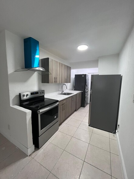 740 NW 4th Ave, Fort Lauderdale, FL en venta - Foto del interior - Imagen 2 de 10