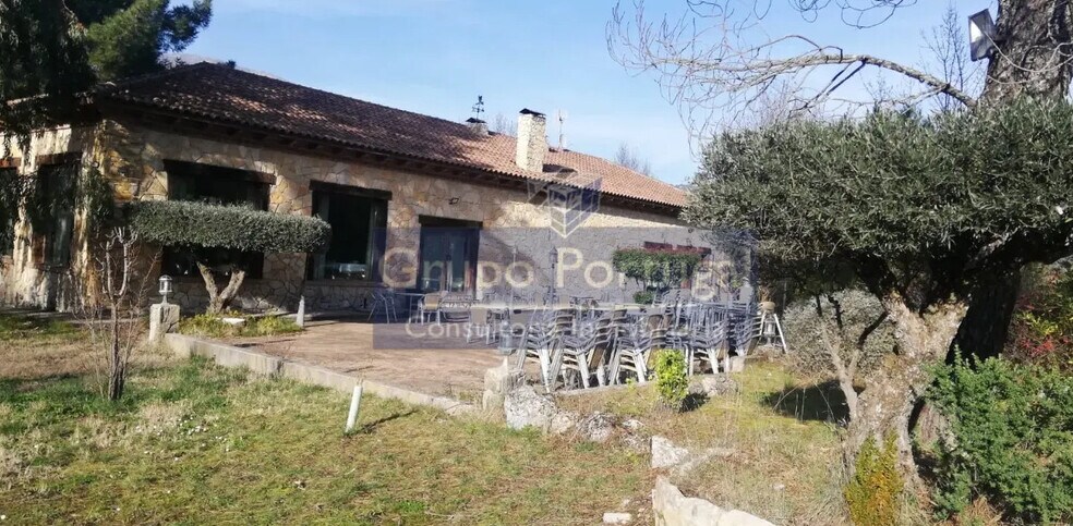 Local en Santa María del Tiétar, Ávila en venta - Foto del edificio - Imagen 3 de 7