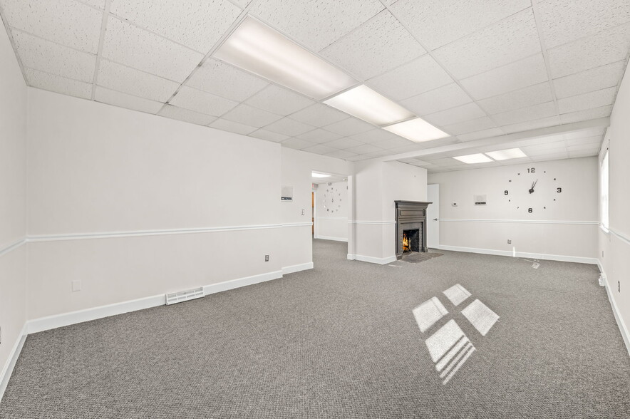 300 W Trenton Ave, Morrisville, PA en alquiler - Foto del interior - Imagen 3 de 23