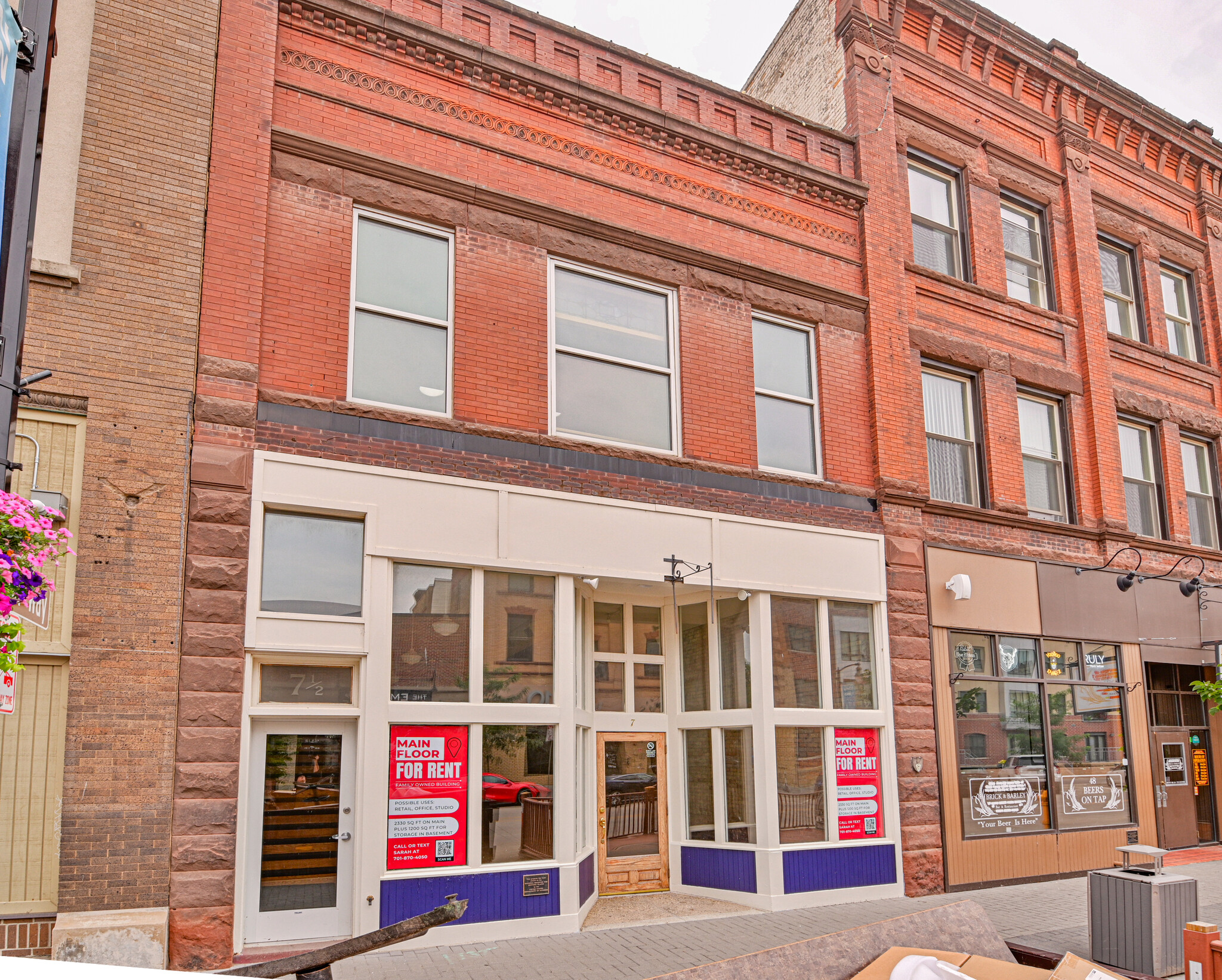 7 N 3rd St, Grand Forks, ND en alquiler Foto del edificio- Imagen 1 de 19