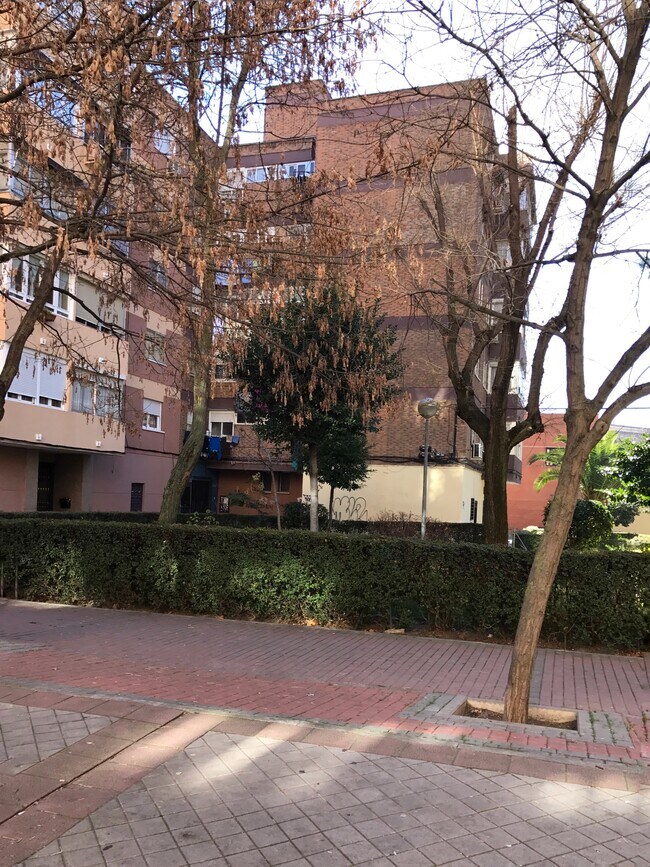 Más detalles de Calle Teruel, 5, Fuenlabrada - Local en alquiler