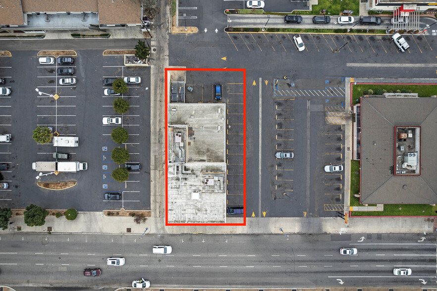 225 E 6th St, Long Beach, CA en alquiler - Foto del edificio - Imagen 3 de 25