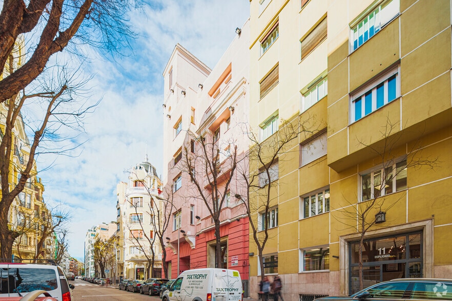Calle Marqués Riscal, 11, Madrid, Madrid en alquiler - Foto del edificio - Imagen 3 de 4