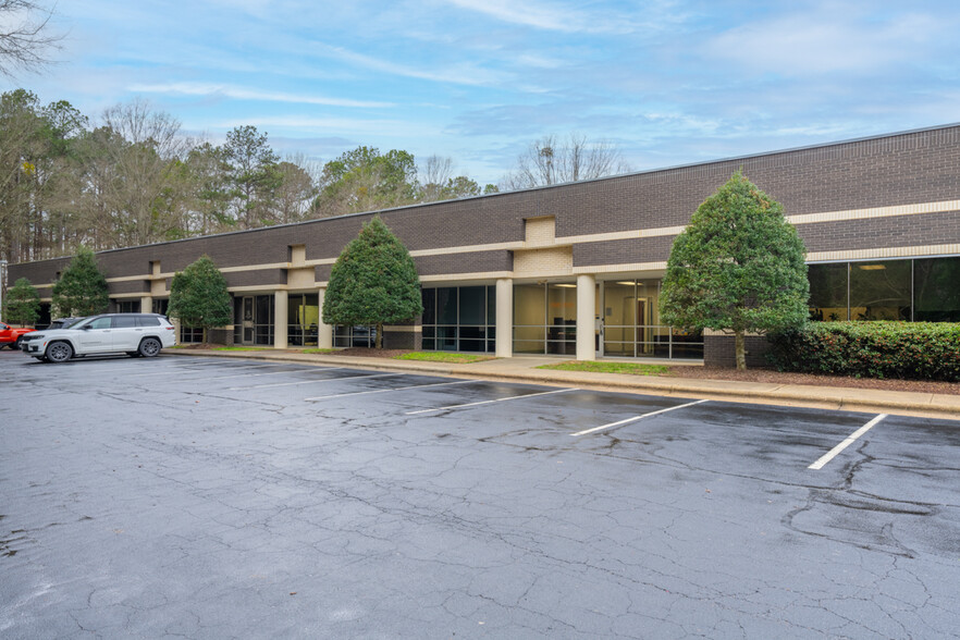 2500 Gateway Centre Blvd, Morrisville, NC en alquiler - Foto del edificio - Imagen 3 de 16