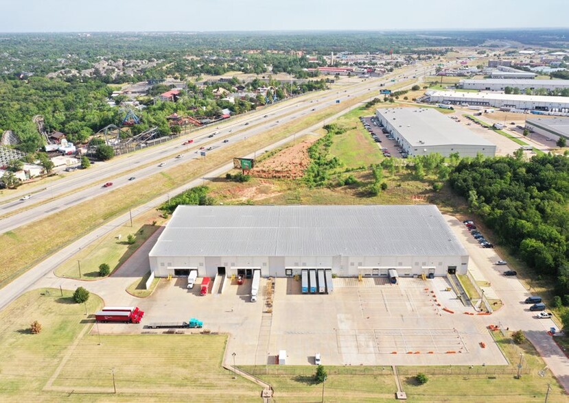 4401 E Hefner Rd, Oklahoma City, OK en venta - Foto del edificio - Imagen 3 de 22