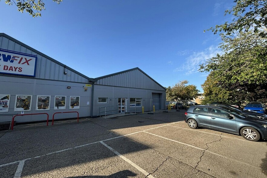 17-20 Hampstead Ave, Mildenhall en alquiler - Foto del edificio - Imagen 1 de 5