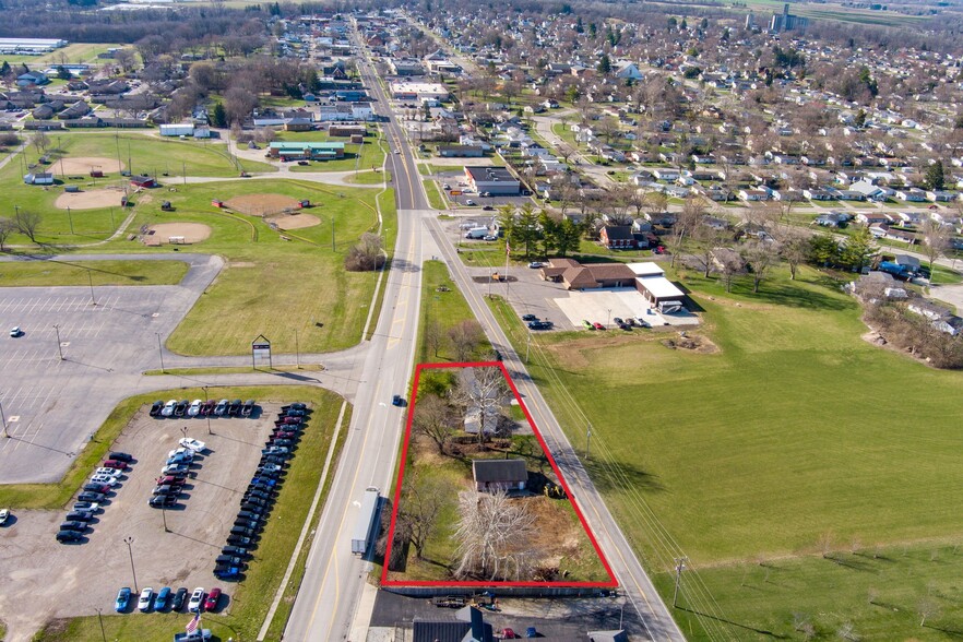 1720 Addison New Carlisle Rd, New Carlisle, OH en venta - Foto del edificio - Imagen 1 de 68