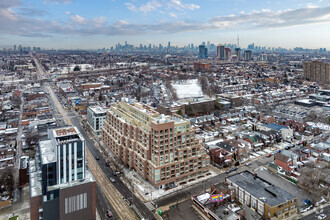 1775-1779 St Clair Av W, Toronto, ON - VISTA AÉREA  vista de mapa