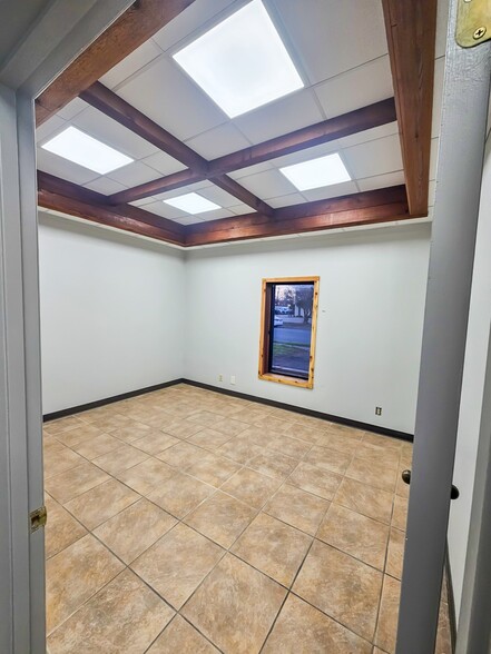 116 Commercial Pl, Schertz, TX en venta - Foto del interior - Imagen 2 de 9