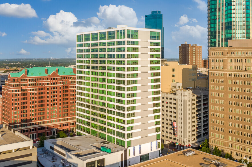 300 Throckmorton St, Fort Worth, TX en alquiler - Foto del edificio - Imagen 1 de 7