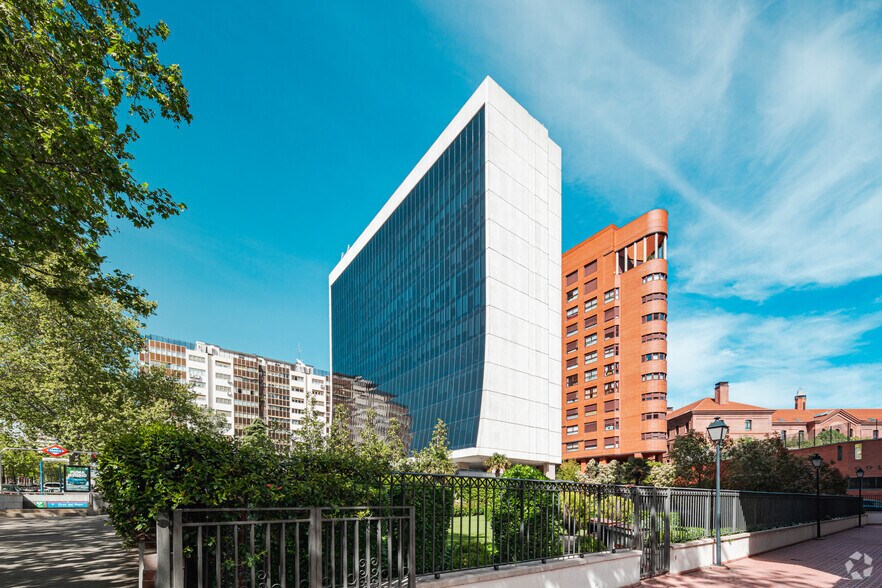 Calle del Príncipe de Vergara, 132, Madrid, Madrid en alquiler - Foto principal - Imagen 1 de 5