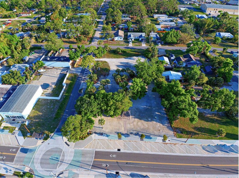 15 Orange St, Englewood, FL en venta - Foto principal - Imagen 1 de 18