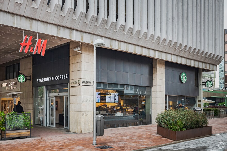 Oficina en Madrid, Madrid en alquiler - Foto del edificio - Imagen 3 de 19