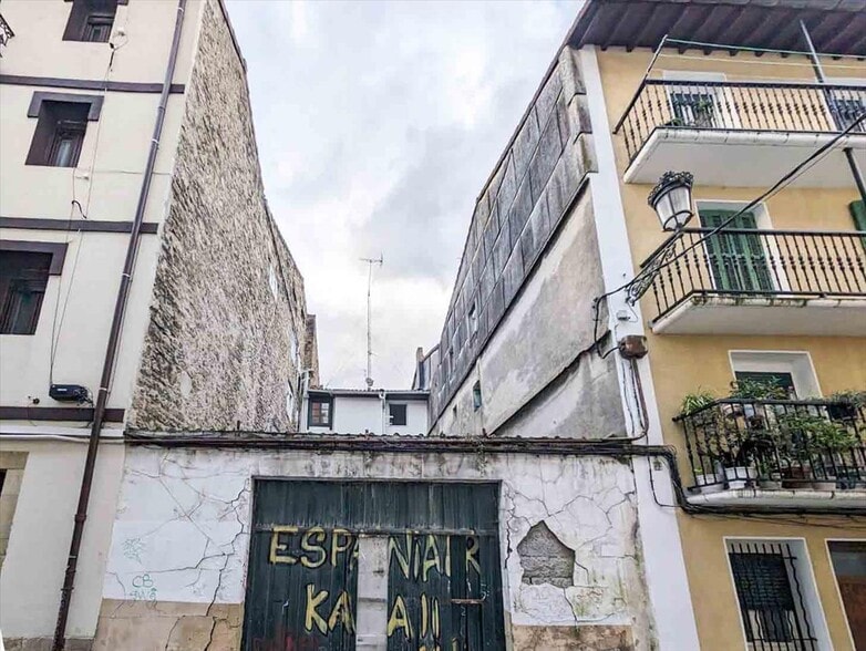 Kalea Contracalle, Irun, Guipúzcoa en venta - Foto del edificio - Imagen 2 de 10