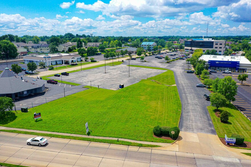 Plaza Way, Saint Charles, MO en venta - Foto del edificio - Imagen 3 de 8