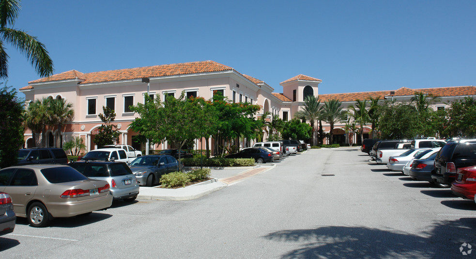 500 University Blvd, Jupiter, FL en alquiler - Foto principal - Imagen 2 de 37