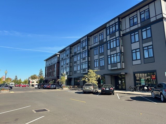 151 N Ivy St, Canby, OR en alquiler - Foto del edificio - Imagen 3 de 30