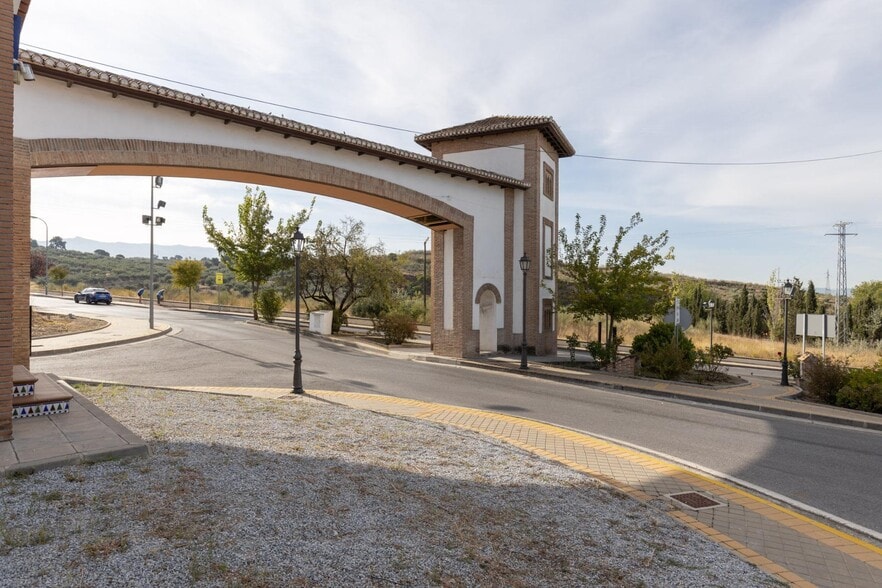 Urbanización Aben Humeya, 4, Jun, Granada en venta - Foto del edificio - Imagen 3 de 14