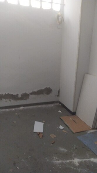 Local en Cáceres en alquiler - Foto del edificio - Imagen 3 de 8