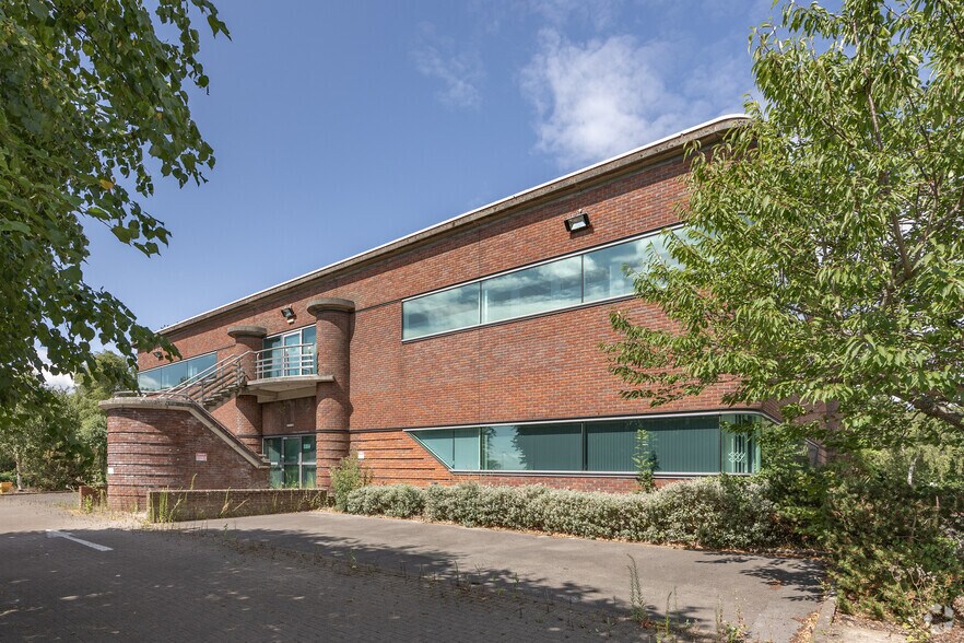 2410 Aztec W, Almondsbury en alquiler - Foto del edificio - Imagen 2 de 4