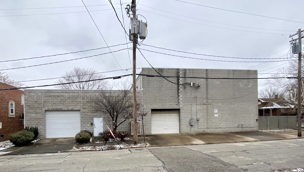 21 N 12th St, Belleville, IL en venta - Foto del edificio - Imagen 3 de 25