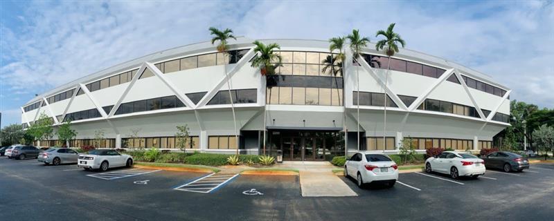 2200 W Commercial Blvd, Fort Lauderdale, FL en alquiler - Foto del edificio - Imagen 1 de 2