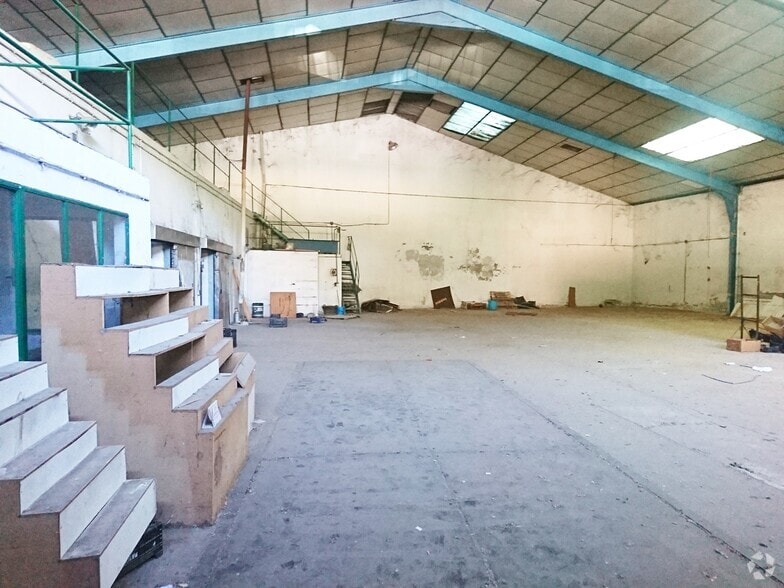 Calle Núñez de Guzmán, 11, Alcalá de Henares, Madrid en alquiler - Foto del edificio - Imagen 2 de 4