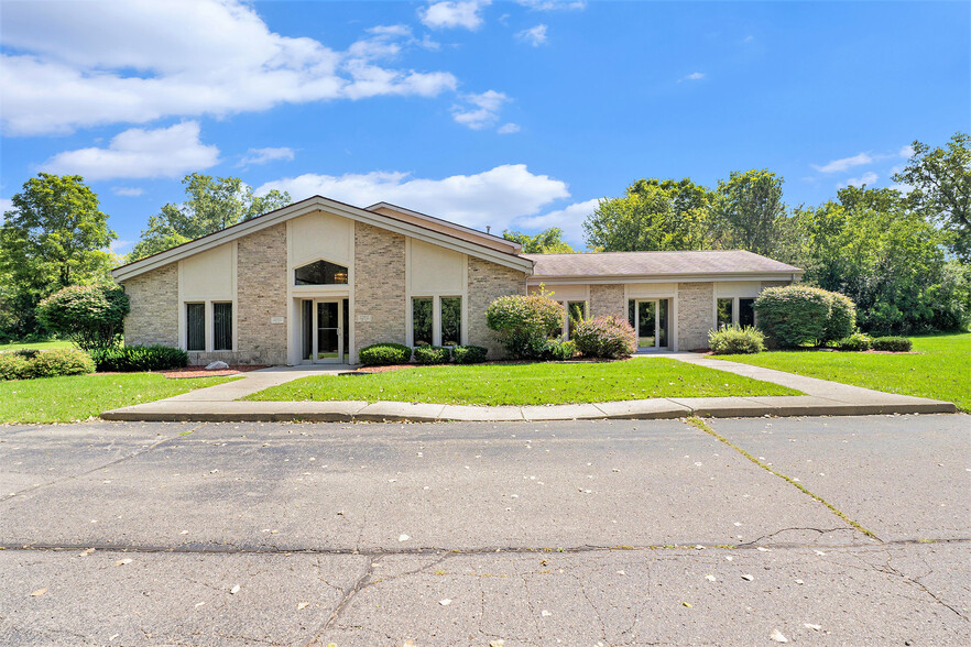 4165 Lippincott Blvd, Burton, MI en venta - Foto del edificio - Imagen 2 de 21