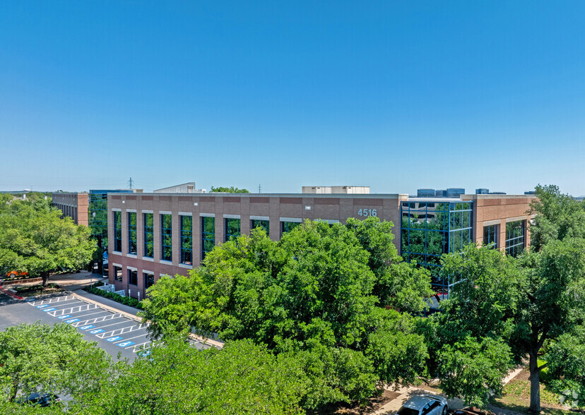 4516 Seton Center Pky, Austin, TX en alquiler - Foto del edificio - Imagen 2 de 19