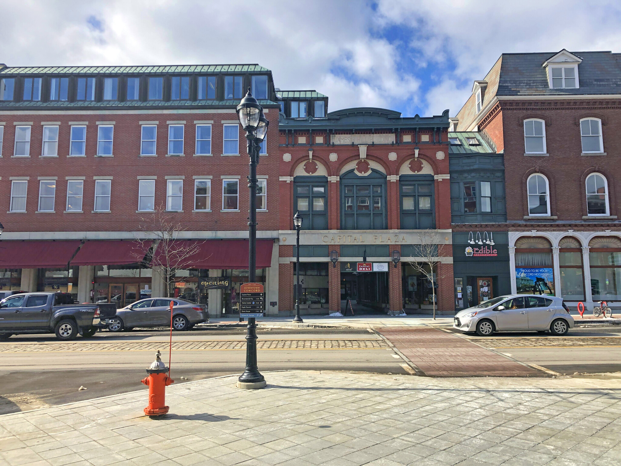 57-81 Main St, Concord, NH en alquiler Foto del edificio- Imagen 1 de 13