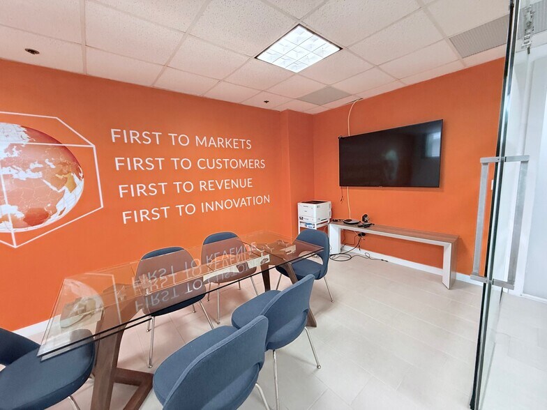 150 SE 2nd Ave, Miami, FL en venta - Foto del edificio - Imagen 2 de 5