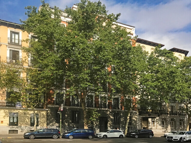 Calle de Alfonso XII, 8, Madrid, Madrid en alquiler - Foto del edificio - Imagen 2 de 2