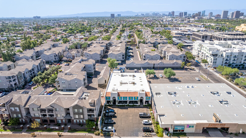 839 E Camelback Rd, Phoenix, AZ en venta - Foto del edificio - Imagen 2 de 13