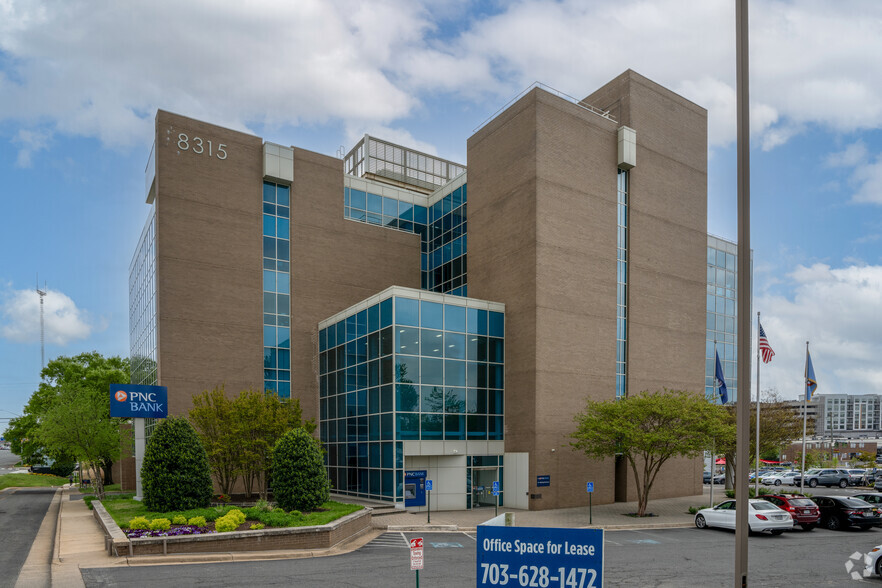 8315 Lee Hwy, Merrifield, VA en alquiler - Foto del edificio - Imagen 3 de 6