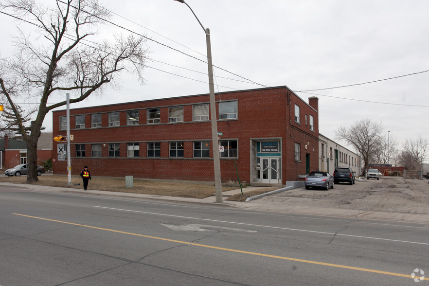 266 Royal York Rd, Toronto, ON en alquiler - Foto del edificio - Imagen 3 de 4