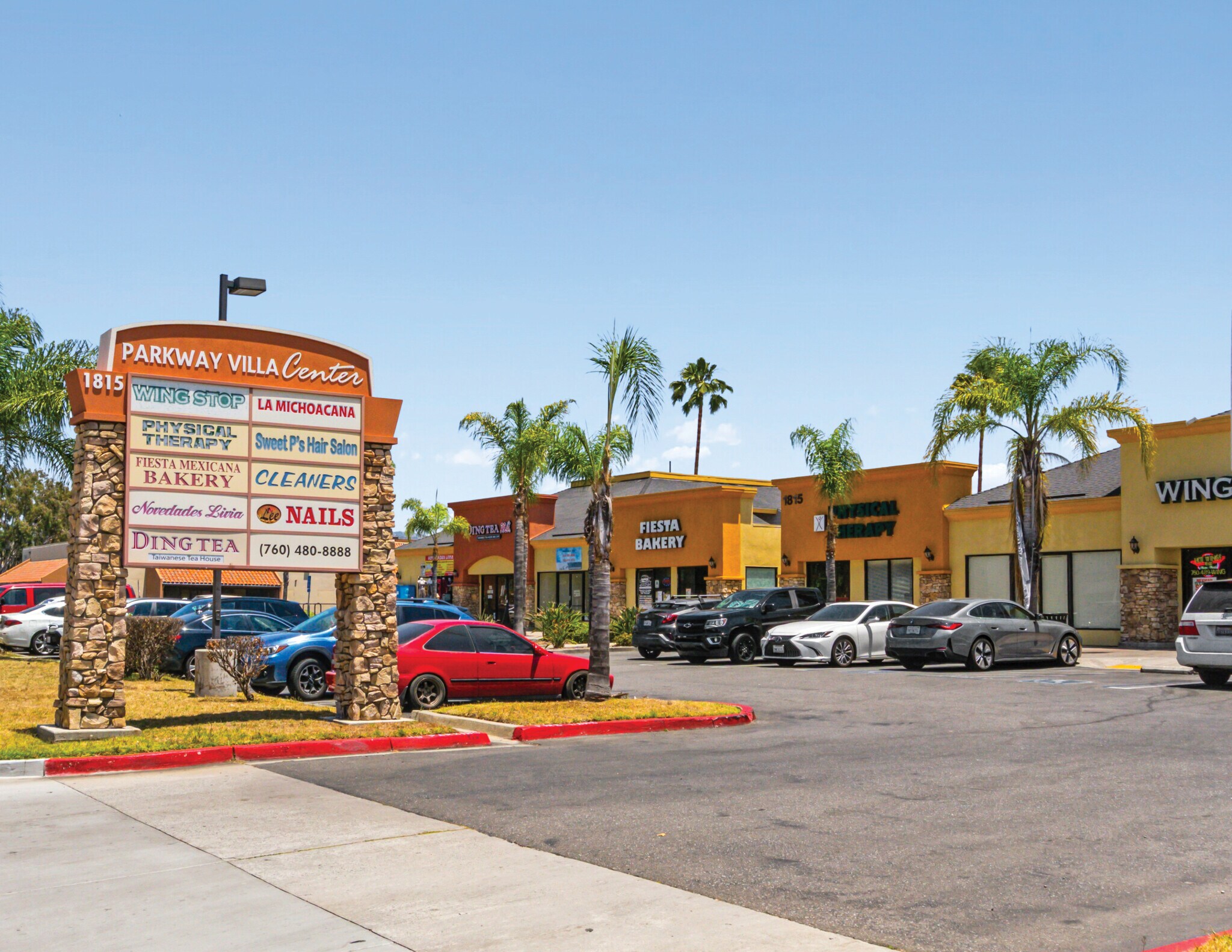 1815 E Valley Pky, Escondido, CA en venta Foto del edificio- Imagen 1 de 26