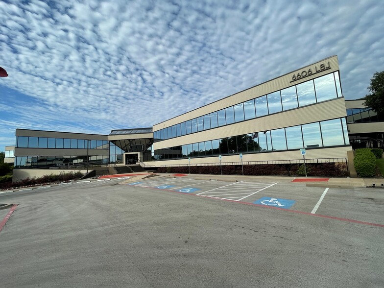 6606 Lyndon B Johnson Fwy, Dallas, TX en alquiler - Foto del edificio - Imagen 2 de 7