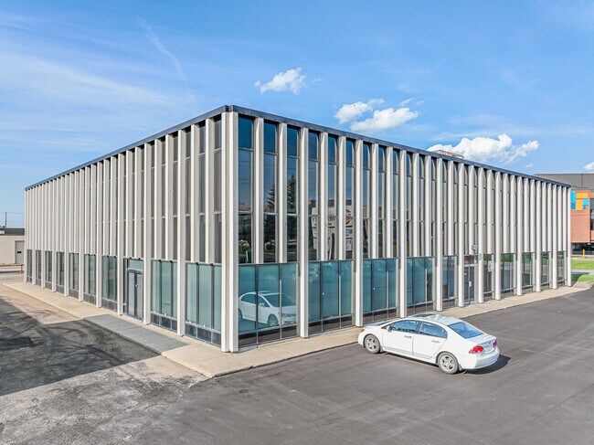 Más detalles de Prime Office & Warehouse Portfolio – en venta, Edmonton, AB