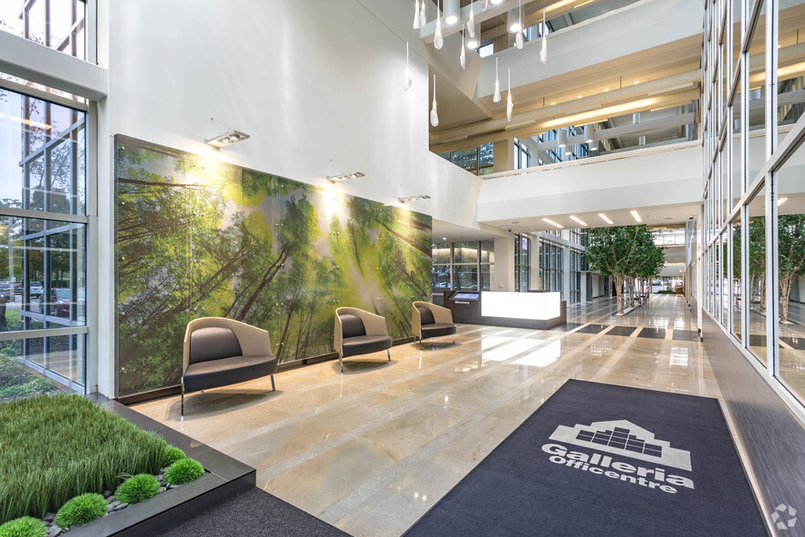 100 Galleria Officentre, Southfield, MI en venta - Lobby - Imagen 3 de 9