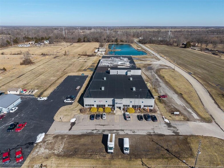 5565 State Rt 154, Pinckneyville, IL en venta - Foto del edificio - Imagen 2 de 8